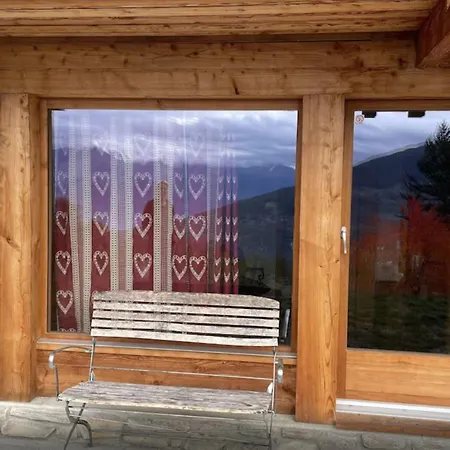 シャレー Contemporary In Mont-noble With Mountain View. *